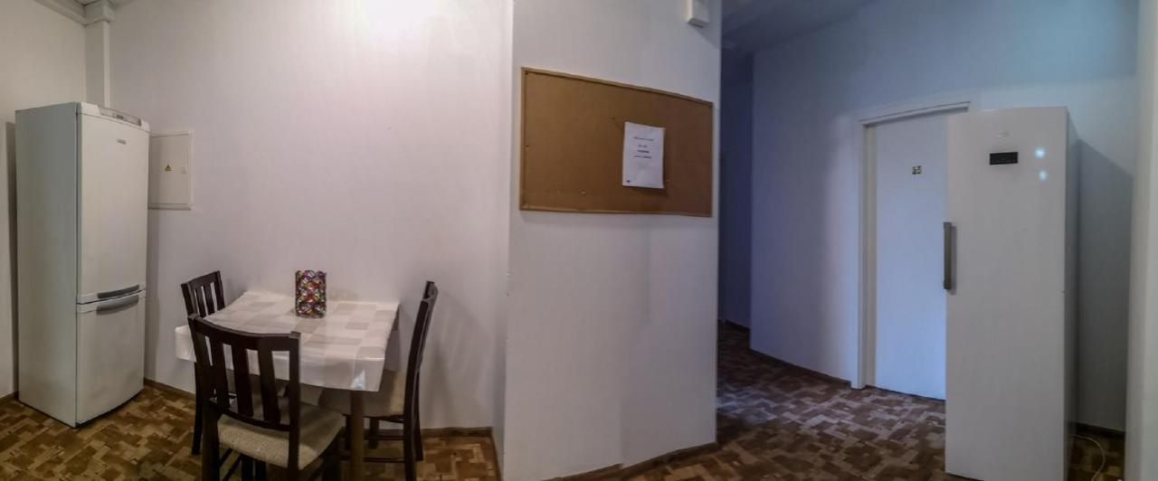 Villa Kadriorg Hostel タリン エクステリア 写真