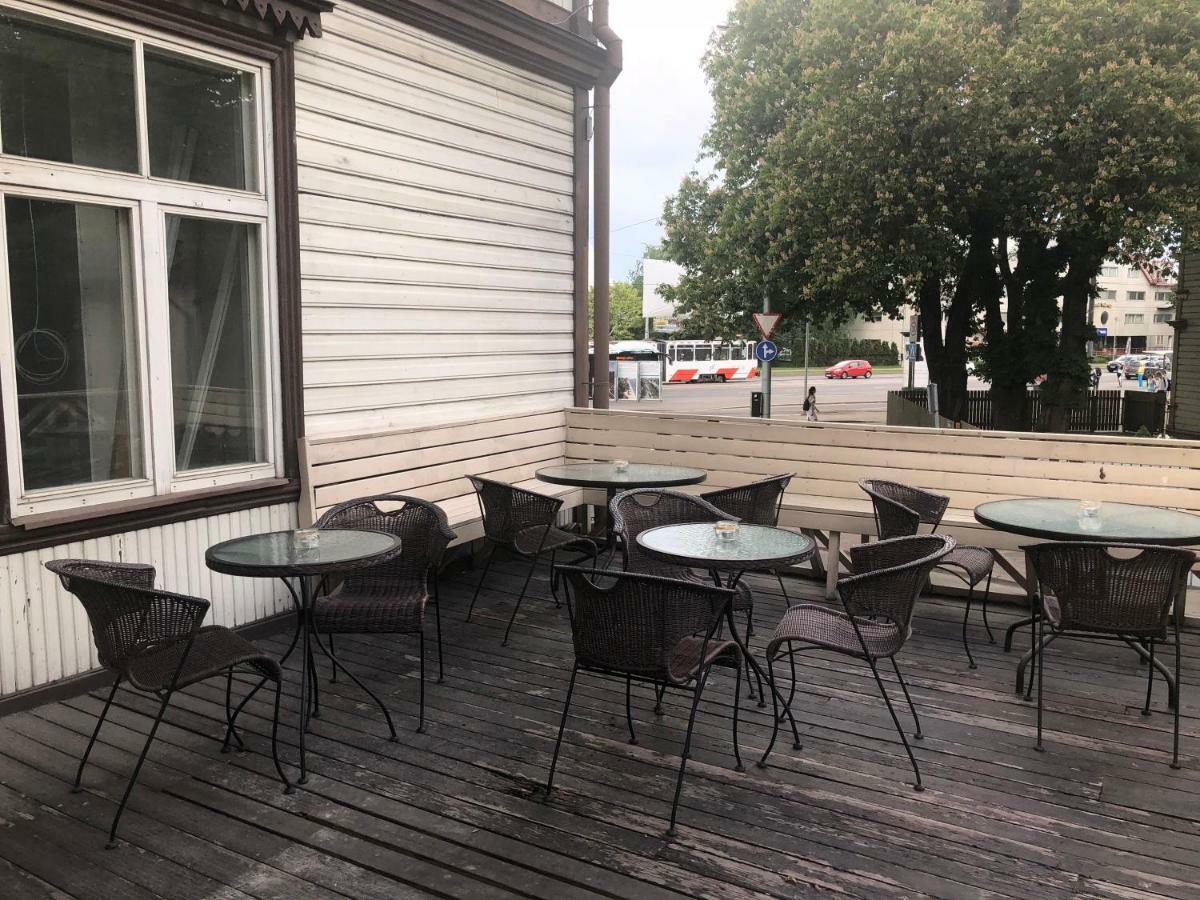 Villa Kadriorg Hostel タリン エクステリア 写真