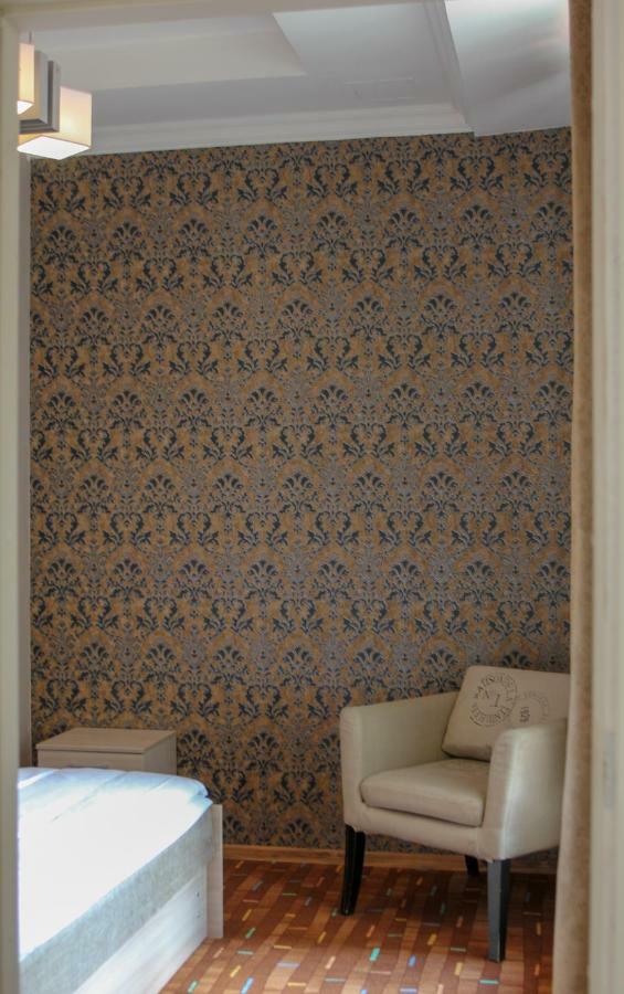 Villa Kadriorg Hostel タリン エクステリア 写真