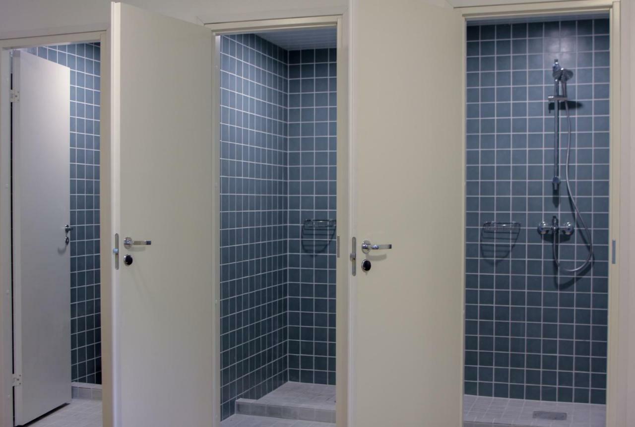 Villa Kadriorg Hostel タリン エクステリア 写真